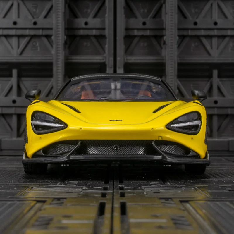 

CCA 1:24 Mclaren 765LT alloy supercar model children's toys suitable for collection and as a birthday gift for friends