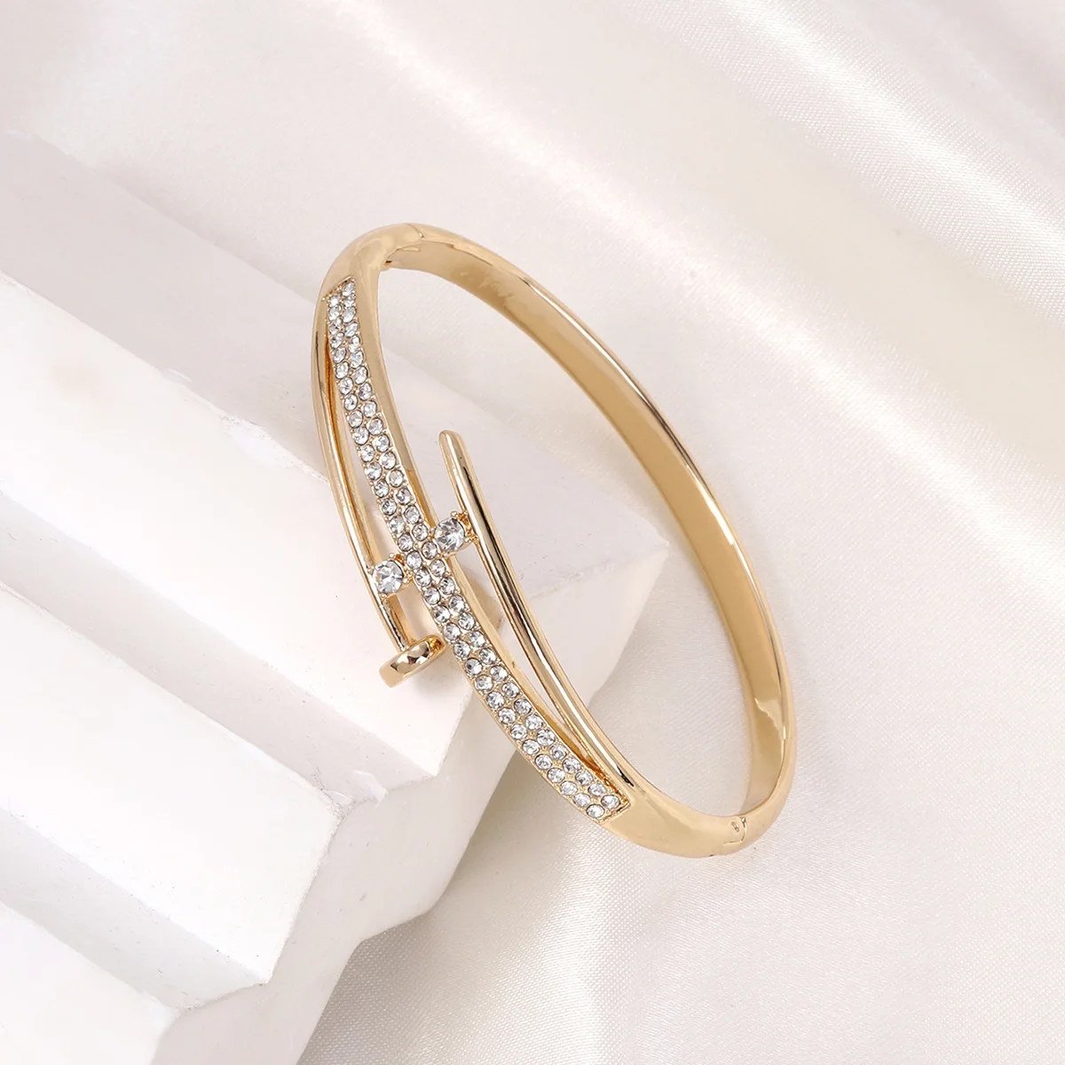 2026 New Fashion Double-row Diamond Nail Bracelet Women Simple Hot-selling Bracelet Girls Ladies Alloy Luxury Versatile Jewelry