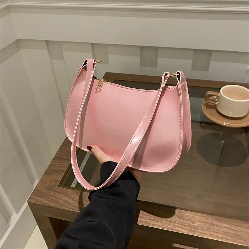 Women Patent Leather Handbags Simple Solid Stachels Shoulder Bags Female Versatile Casual Commute Pu Underarm Packs