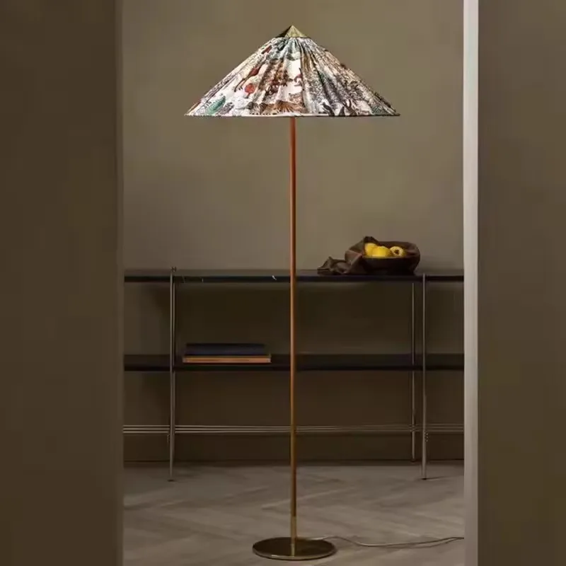 

Ваби-Саби Классический Торшер для Отеля Гостиная Диван Спальня Атмосфера Шляпа Художественная Ткань Винтаж Светодиодный Торшер Домашний Декор