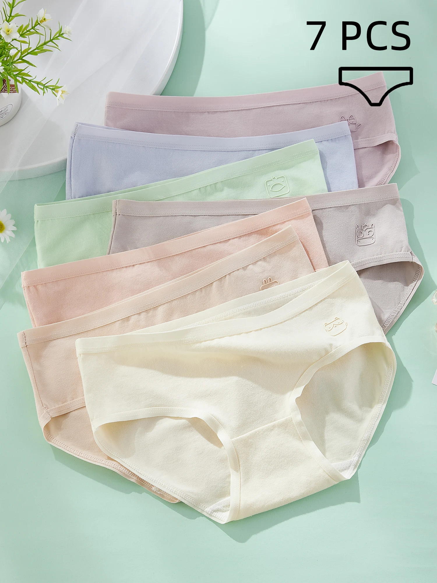 

7PCS Girls Cute Panties Solid Color Underwear 95% Cotton 5% Spandex Briefs Breathable Comfortable Solid Color Lingerie