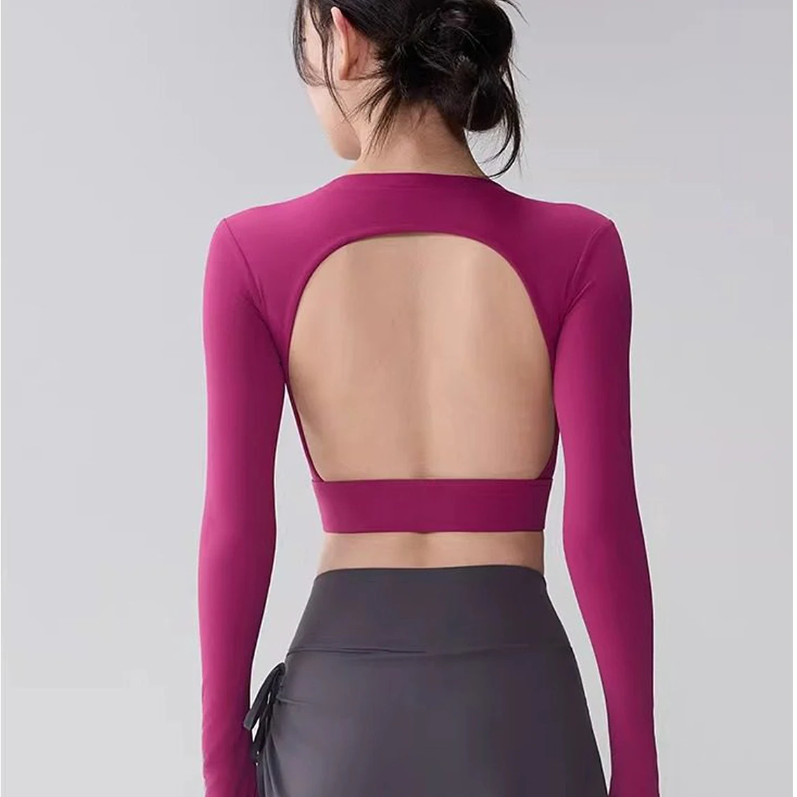 Women's Elegant Long Sleeve Yoga Shirt Sports Top with Chest Cushion Short Elegant Shawl Small Camback Pura Speed Dry for Autumn