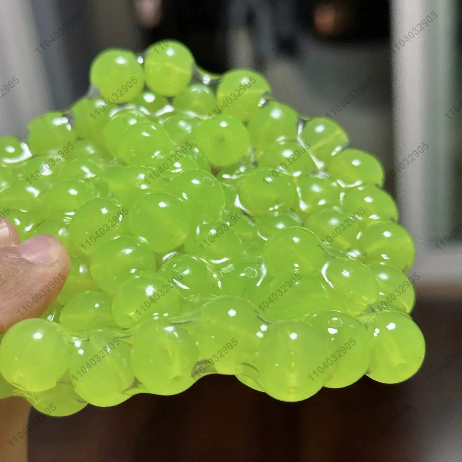 Green Grape Stone Squeaky Stress Ball Shapable Vacuum Jade Grave lSquishy Ball Squeeze Ball Stress Relieve Stress Hand Relax Toy