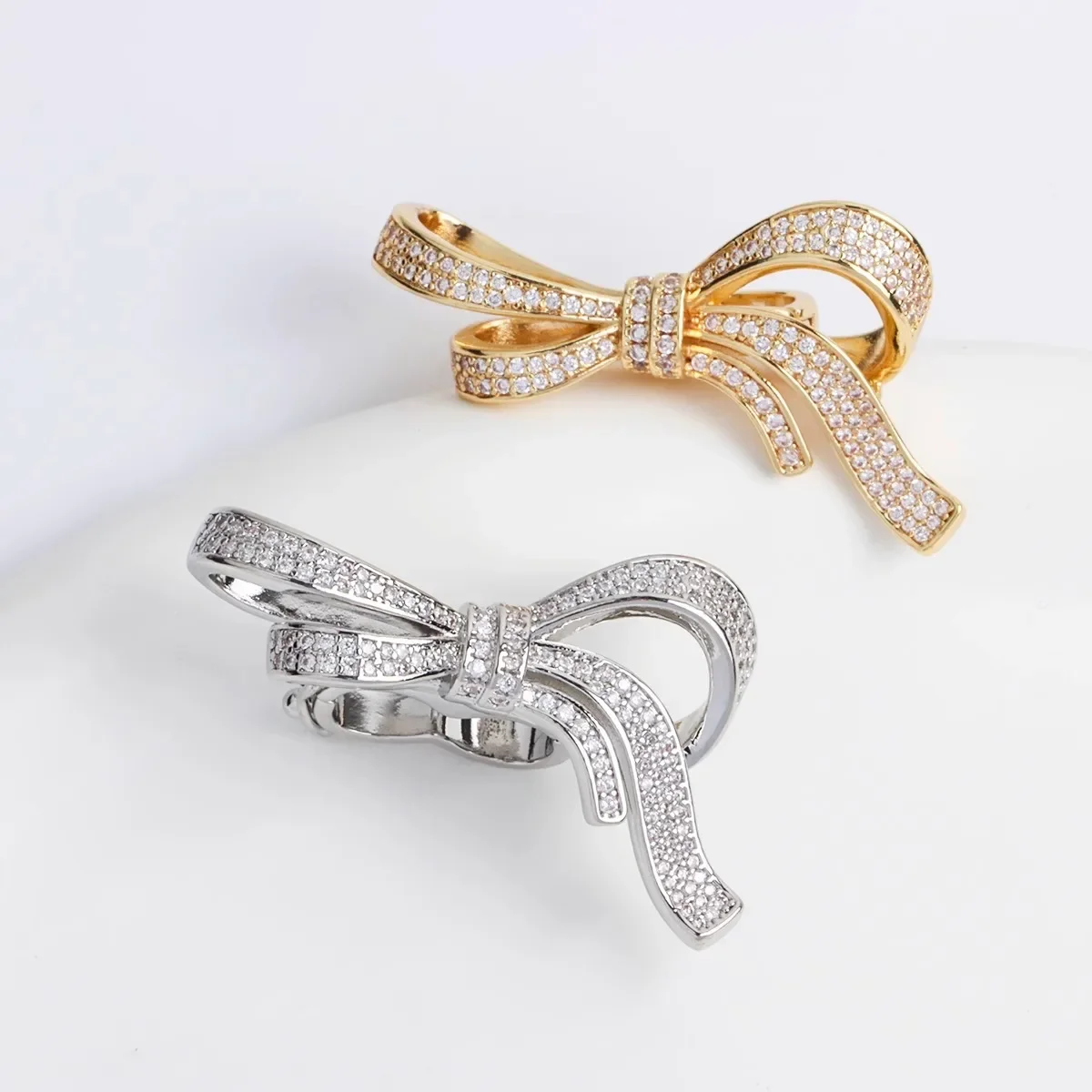 

18K Real Gold Plated Micro-inlaid Zircon Light Luxury Large Bow Clip Sweater Chain Buckle DIY Jewelry Accessories