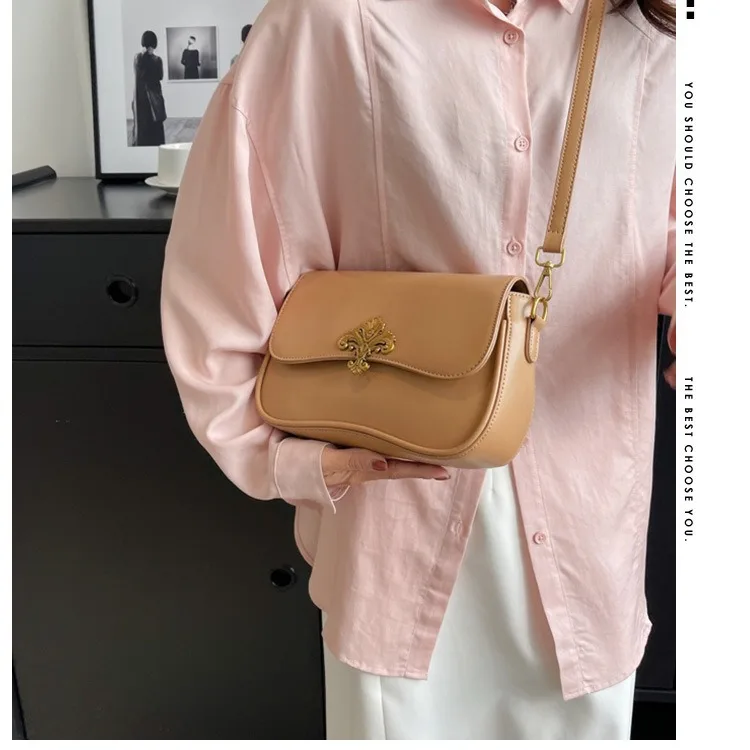 

Fashion women's bag 2025 new style for girls, high-end and niche design, shoulder bag, versatile and personalized crossbody bag