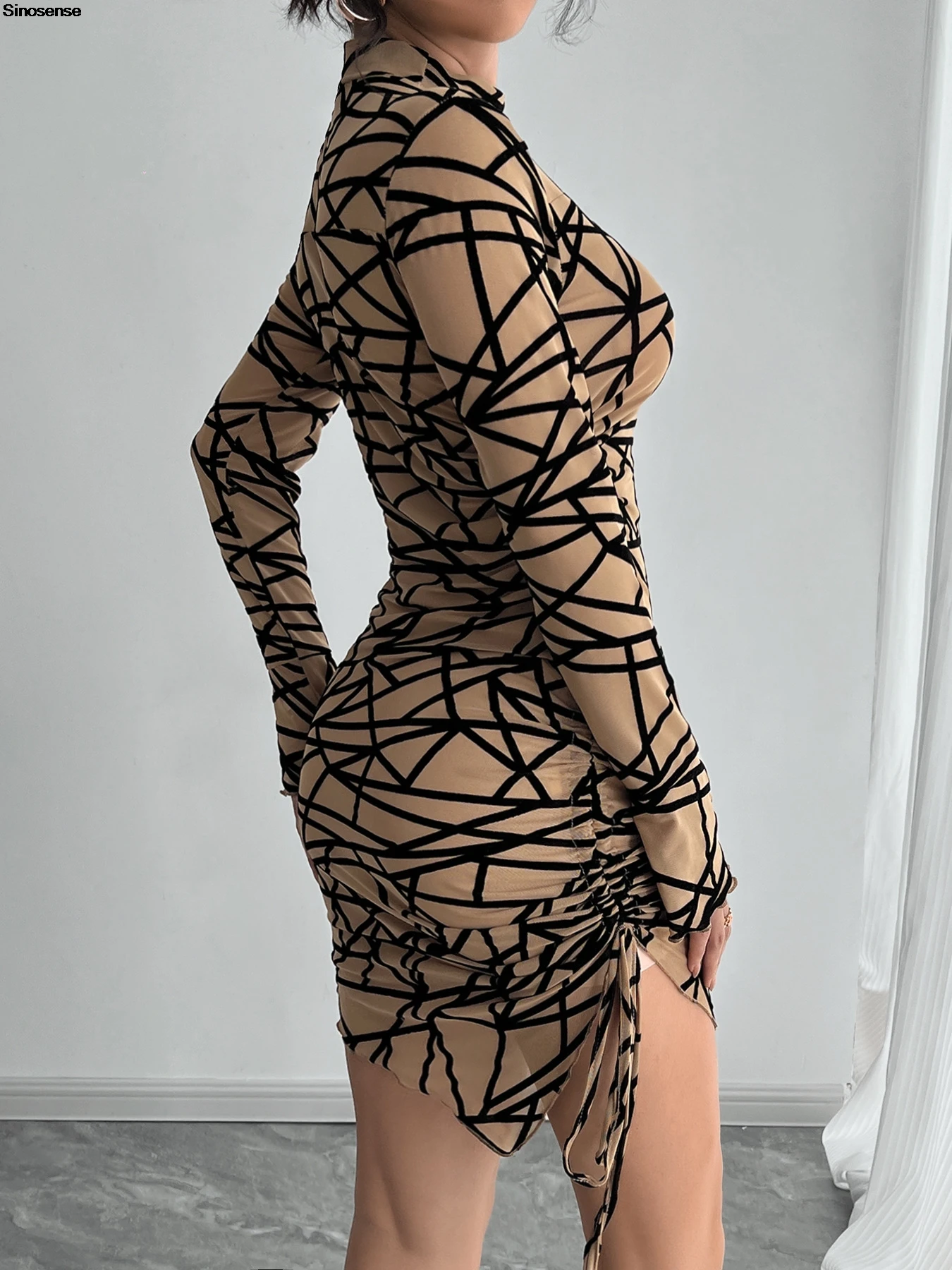 Damen-Kleid mit geometrischem Druck, langärmelig, figurbetont, Seitenschlitz, Kordelzug, gerüscht, schmal, durchsichtiges Netz, unregelmäßiges Nachtclub-Minikleid