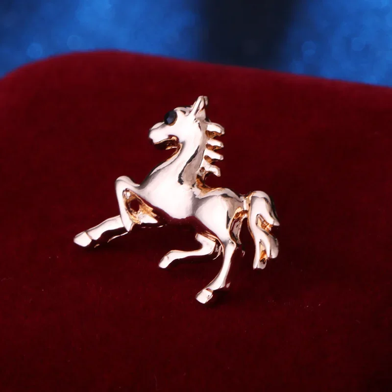 Korean Metal Animal Horse Brooches for Men and Women Suit Shirt Corsage Hijab Pins and Brooch Fashion Jewelry Accessories