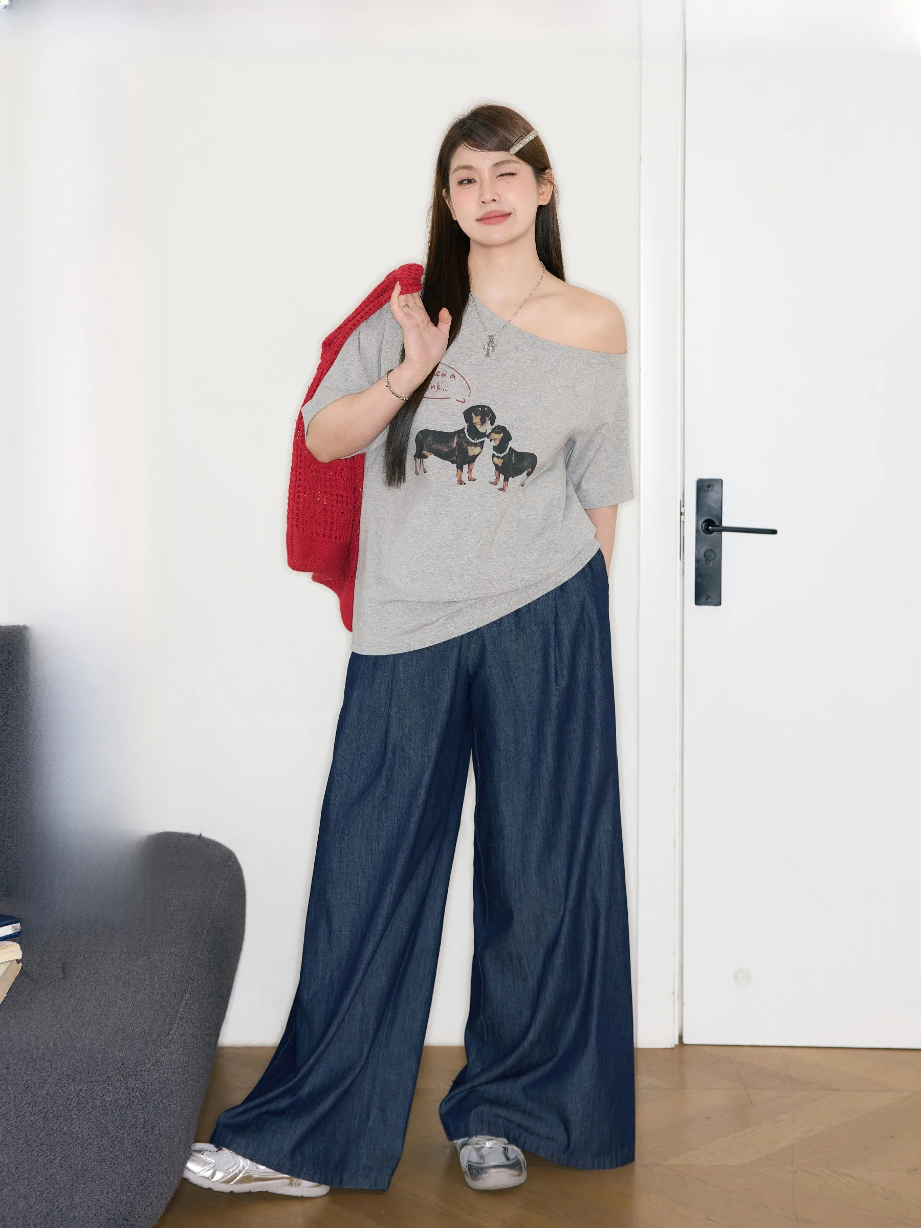 

JULULOOK Studio "Колбаса Собака" ort Sve Асимметричная футболка с овальными плечами, топ больших размеров, удобная летняя одежда из смеси хлопка