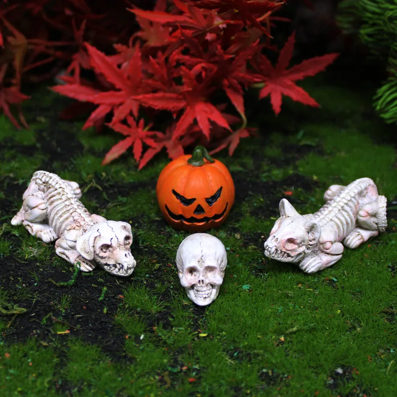 4 Stück Halloween Kürbis Totenkopf Ornamente, DIY Garten Miniatur Horror Mini Totenkopf Katze Hund Dekor Harz Handwerk Desktop Ornament