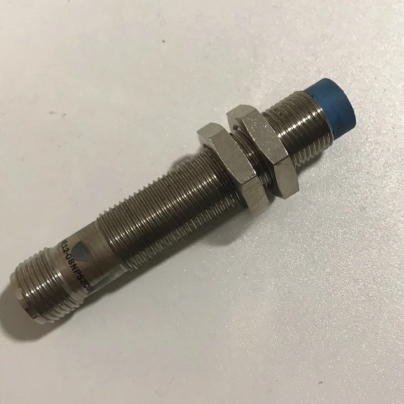 

IME12-08NPSZCOS четырехконтактный разъем PNP нормально открытый датчик приближения автомобильные аксессуары