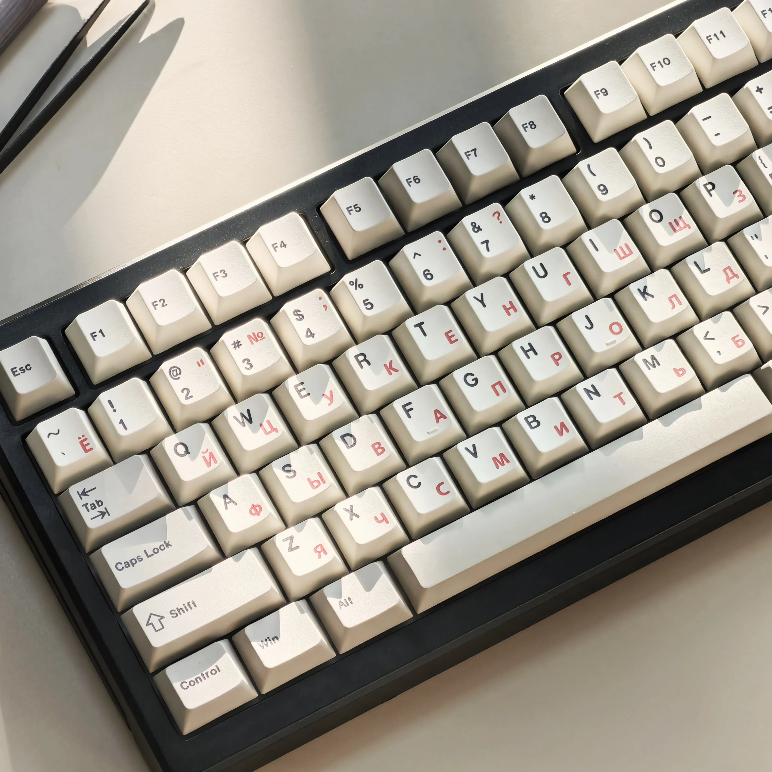 Retro Russian/Korean/Thai/English Keycaps Cherry Profile Cyrillic Keycap Dye-Sub for MX Switch Gaming Mechanical Keyboard Cap