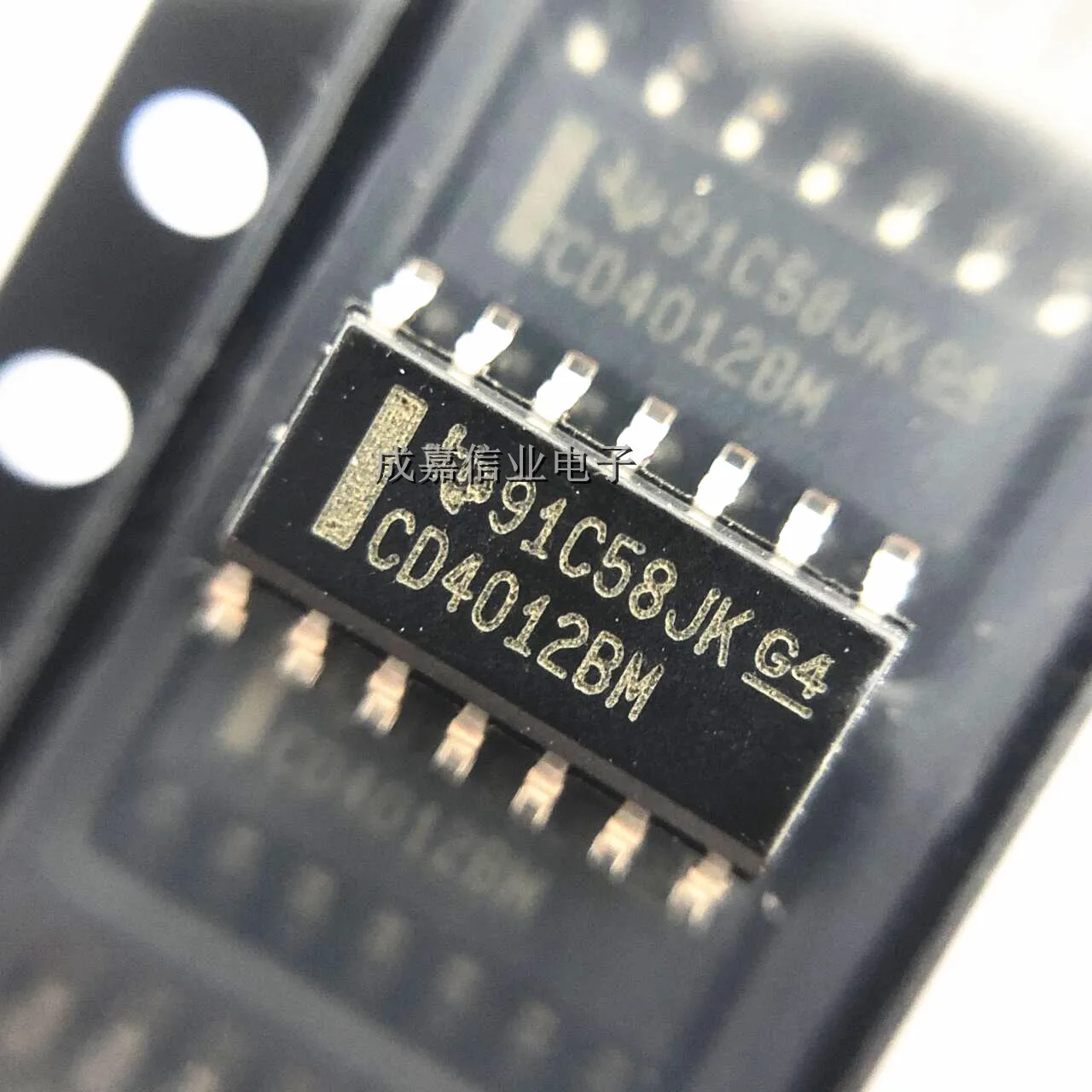 10pcs/Lot CD4012BM SOIC-14 Logic Gates CMOS Dual 4-Input NAND Gate Operating Temperature:- 55 C-+ 125 C