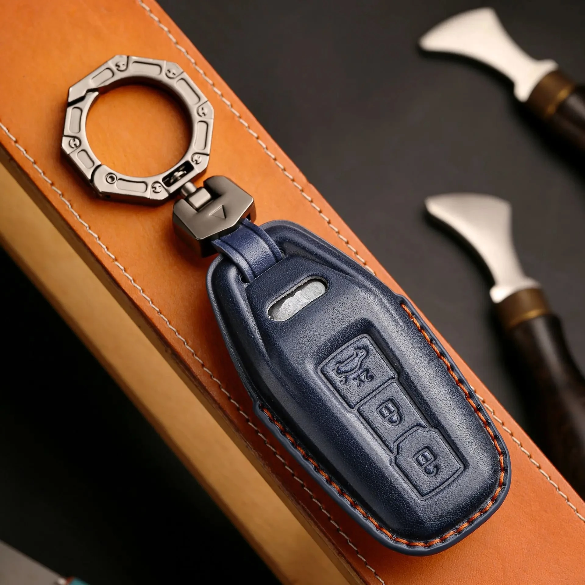 

Car-Specific Key Cover for 2026 New Audi A5L 2025 Audi A6L-Genuine Leather Handmade Key Chain with High-Appearance Hanging Decor