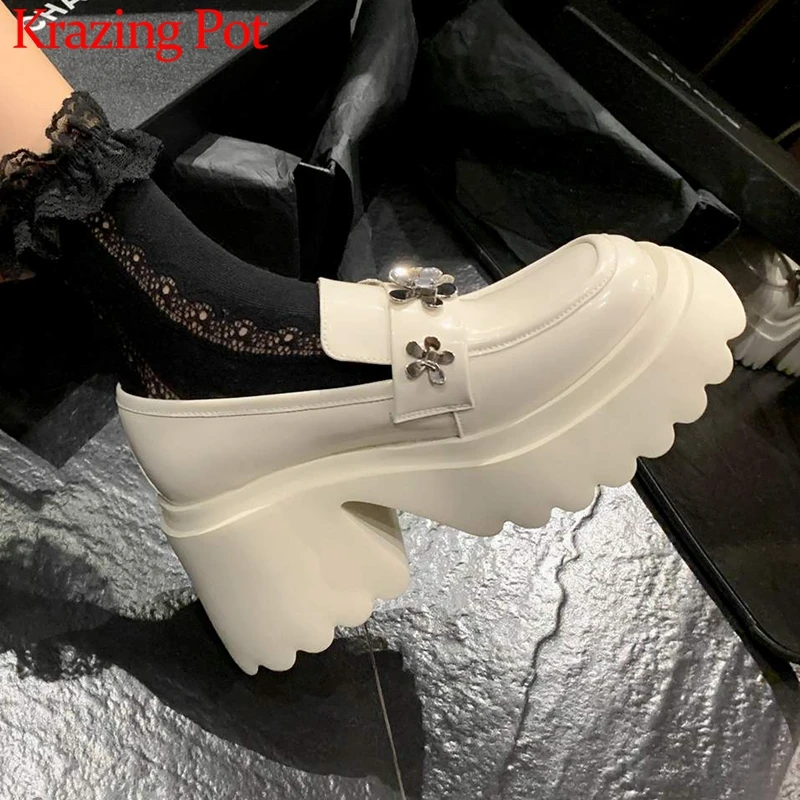 Krazing Pot Cow Split Leather Round Toe Slip on Super Thick High Heels Modern Shoes Flower Crystal Decorations All-match Pumps