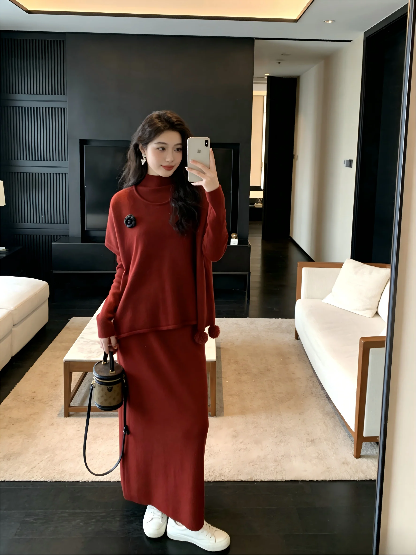 

Корейский комплект: мягкий вязаный свитер и юбка с высокой талией, цветочный головной убор, весна-осень