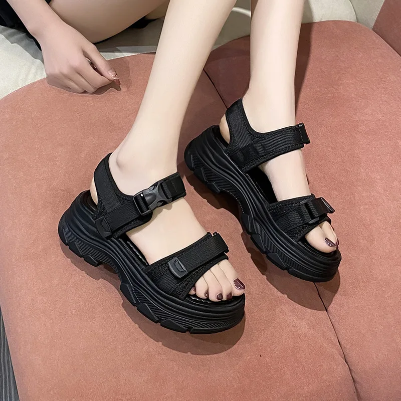 Beach Sandal Woman Luxury Clogs With Heel Muffins shoe 2024 Summer Female Shoe Thick Flat Girls Low Comfort New Beige Fashion Sc