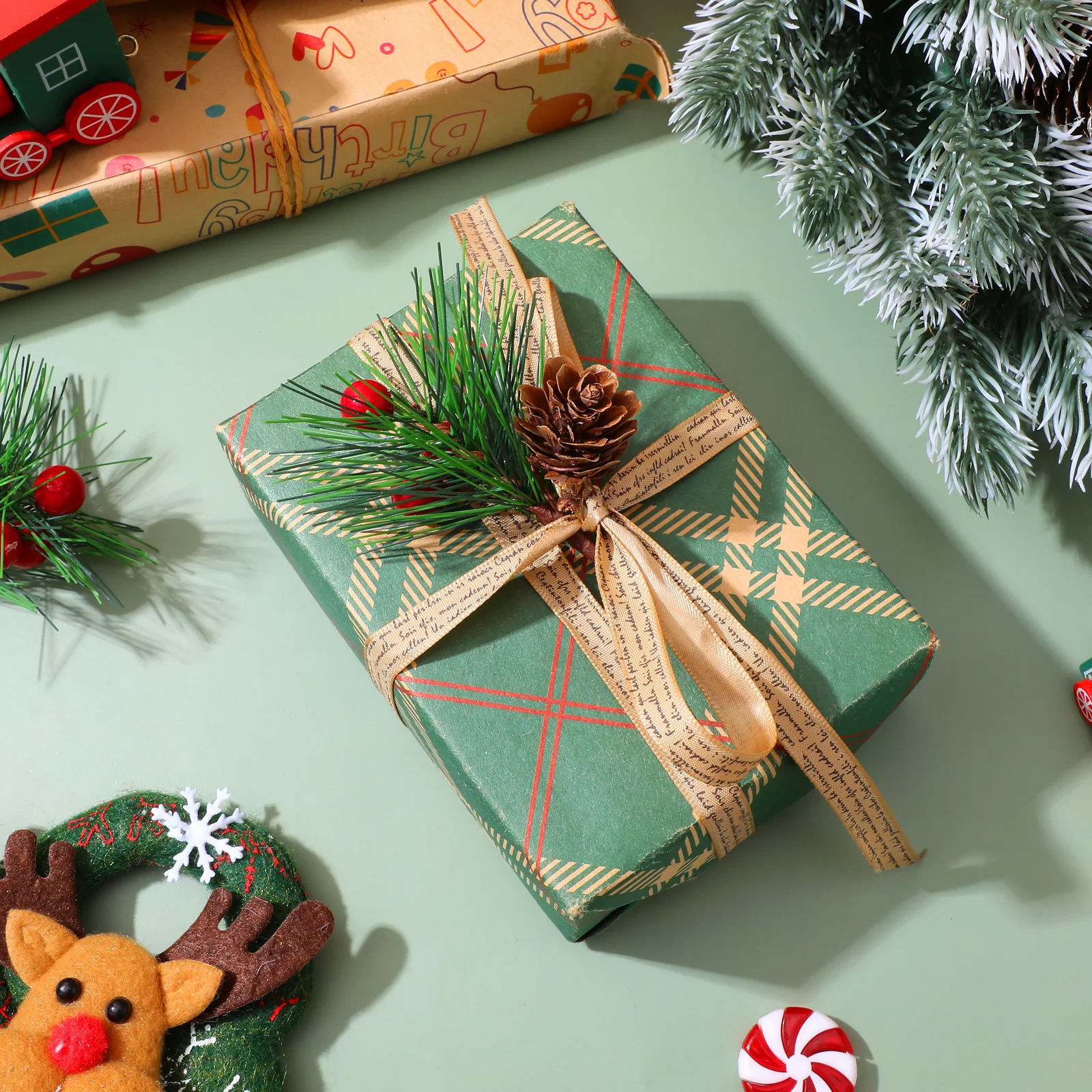 

10Pcs Christmas Pine Picks Red Berries Pine Cones Xmas Vase Filler DIY Decorations Artificial Christmas Pick Fake Berry