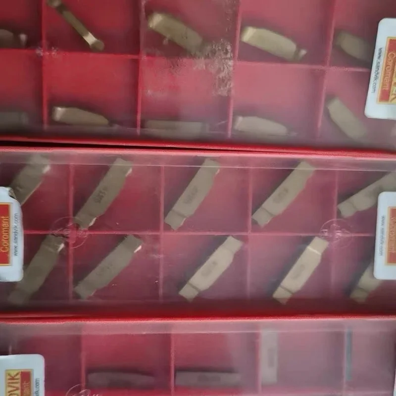 

Hard alloy cutting blades 266RG-16MM01A300M 1135