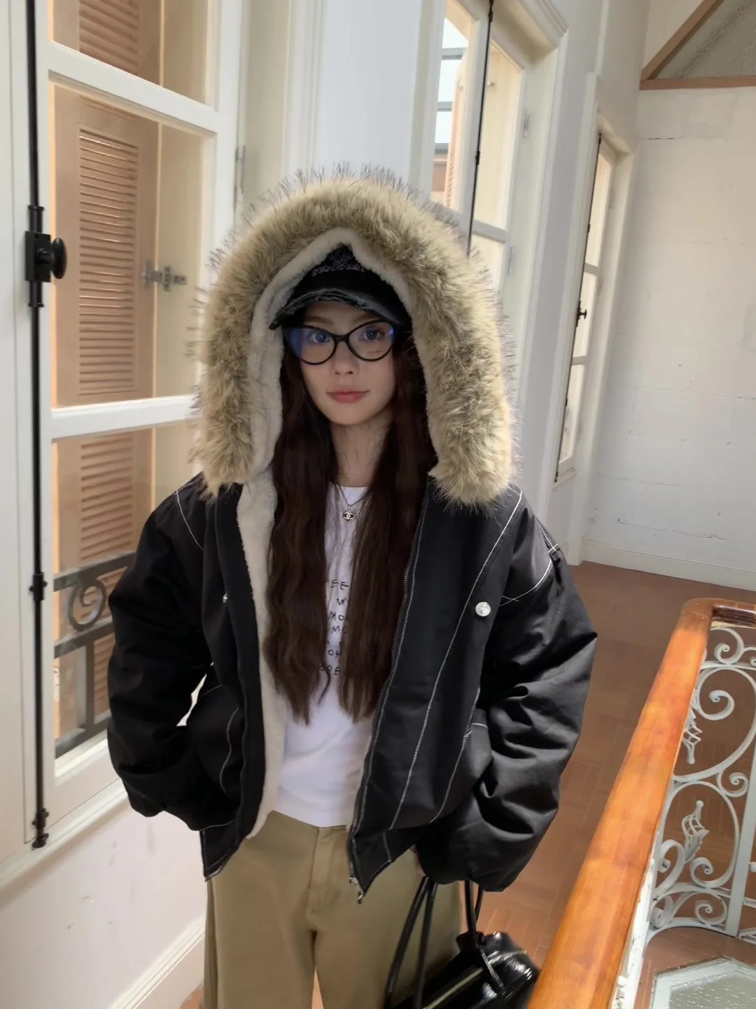 

Fashion Winter Jacket Women 2025 New Big Fur Collar Hooded Thick Down Parkas Female Streetwear Short Coat Warm Outerwear