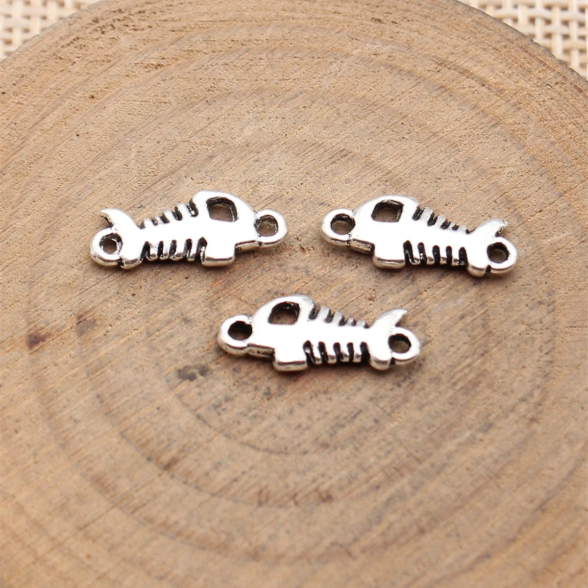 WYSIWYG 40pcs 15x6.6mm Antique Silver Color Fish Bone Connector Charms For DIY Jewelry Making