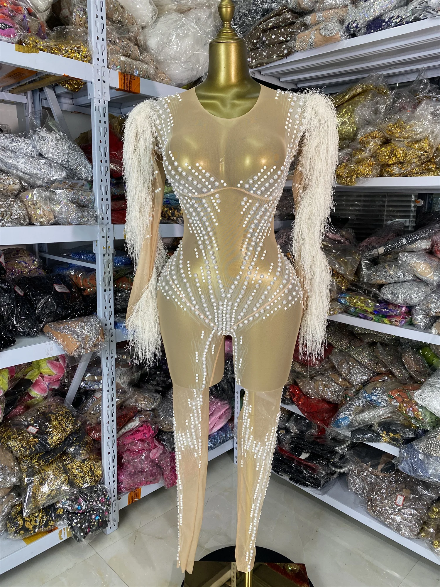 

Костюм для выступлений: женский прозрачный комбинезон с белыми блестящими стразами и бахромой, для ночных клубов, танцевальных выступлений