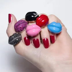 Colorful Oil Dripping Enamel Ring Irregular Crystal Lips Shaped Rings for Women Girls Sweet Cute Finger Jewelry Gift