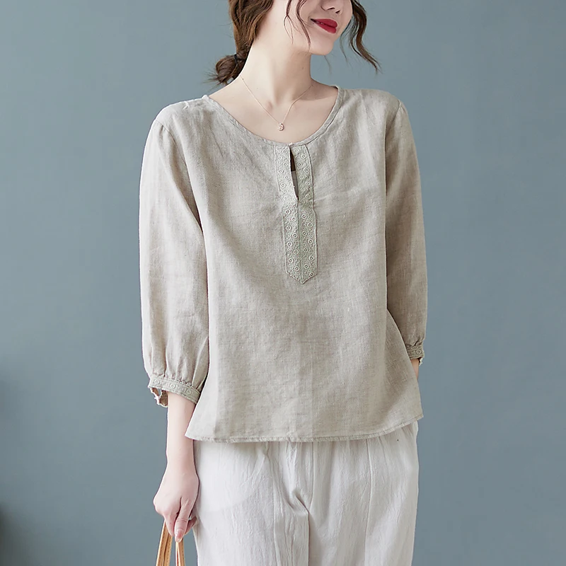 Large Size Women's Cotton Linen Embroidered irt round Ne Button Asymmetrical Hemline Seven Sve Summer Top