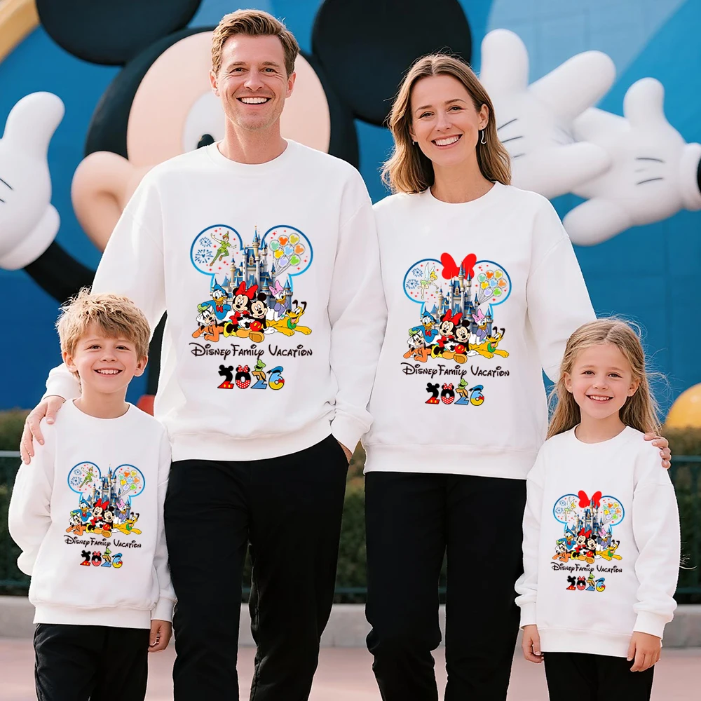 #2 Trending Family Matching Outfits Right Now