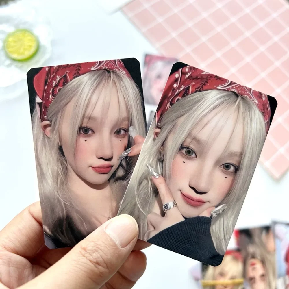 6pcs/set Korean Singer Peripheral Solo New Album Photo Card Postcard LOMO Card Photocards Fans Collector Card Student Gift