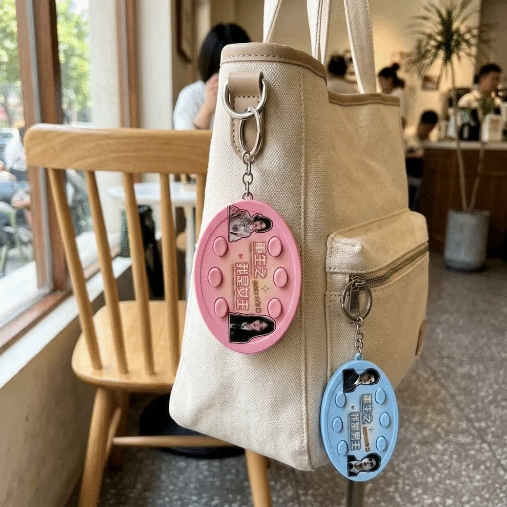 Kreativer Taschenanhänger mit Sprachfunktion, Schlüsselanhänger mit Sprachmodul, 6-Tasten-Musik-Schlüsselanhänger, lustiger Sprachanhänger, Schlüsseldekoration – Detail 6