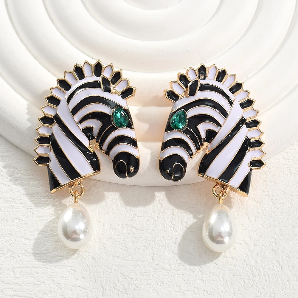 Statement Metal Zebra Head Shape Drop Earrings for Women Girls Fashion Animal Simulated Pearl Pendant Earrings Party Jewelry