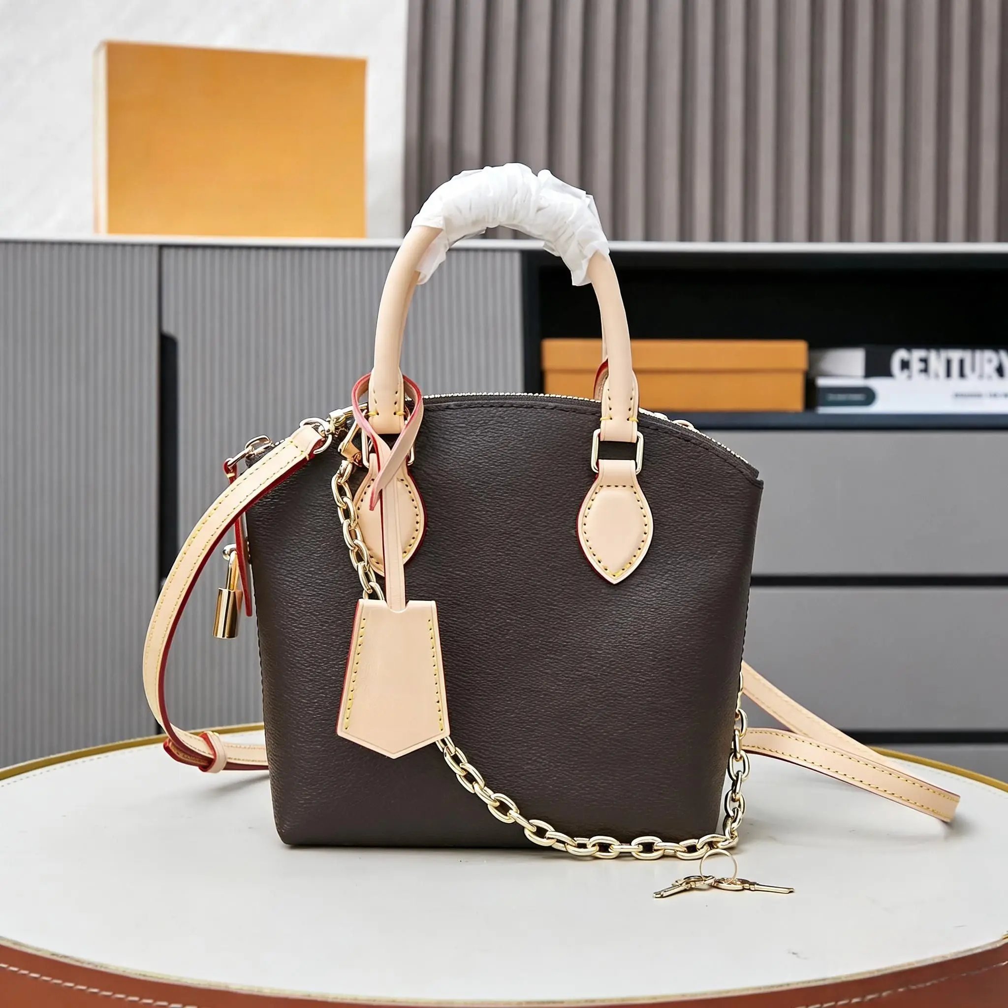 

Designer Large Capacity Pillow Shoulder Courier Travel Bag Classic Style Stylish ral Women's daily commute handbag