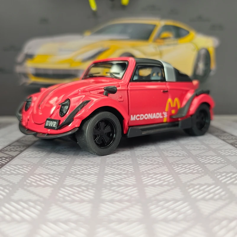 

Модель автомобиля Volkswagen Beetle 1:32, имитация, из сплава, с открывающимися дверями, ретро-седан, подарок