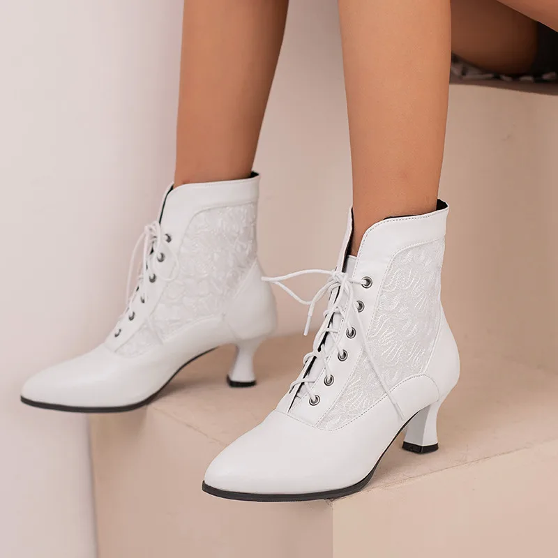 British Women Victorian Ankle Boots White Black Embroider High Kitten Heel Retro Party Dress Lady Pointed Toe Lace Up Short Boot