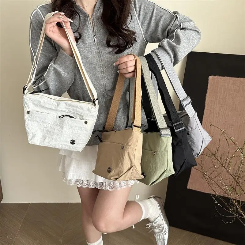 

Нейлоновая сумка через плечо — большая вместительная сумка через плечо и сумка-тоут для поездок на работу, простой однотонный повседневный рюкзак (готовый подарок)