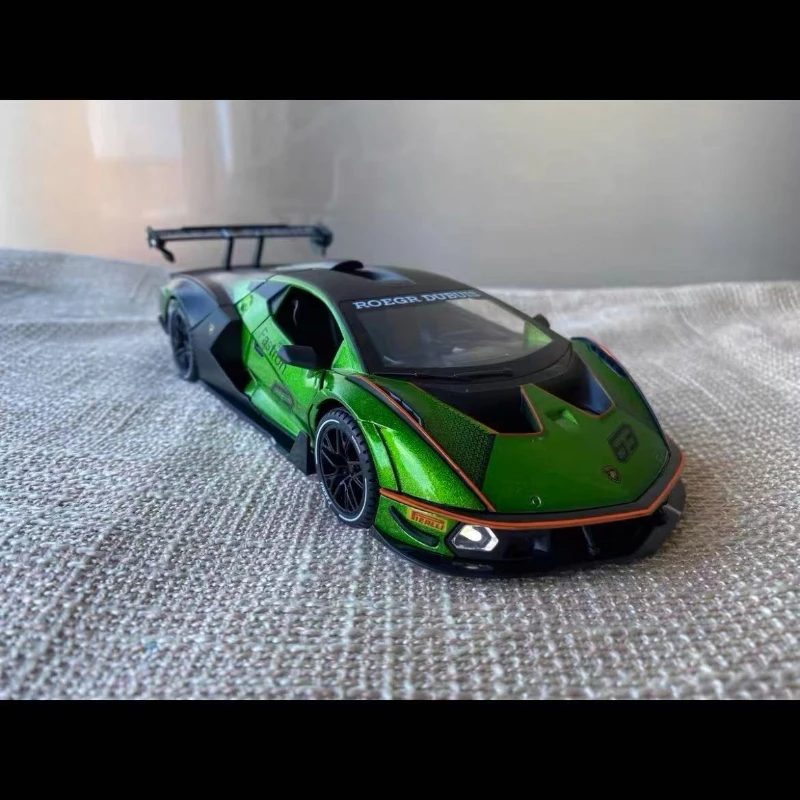 1:24 Lamborghini Essenza SCV12 Simulated sound and light metal car model children's birthday gift toy collection high-end gift