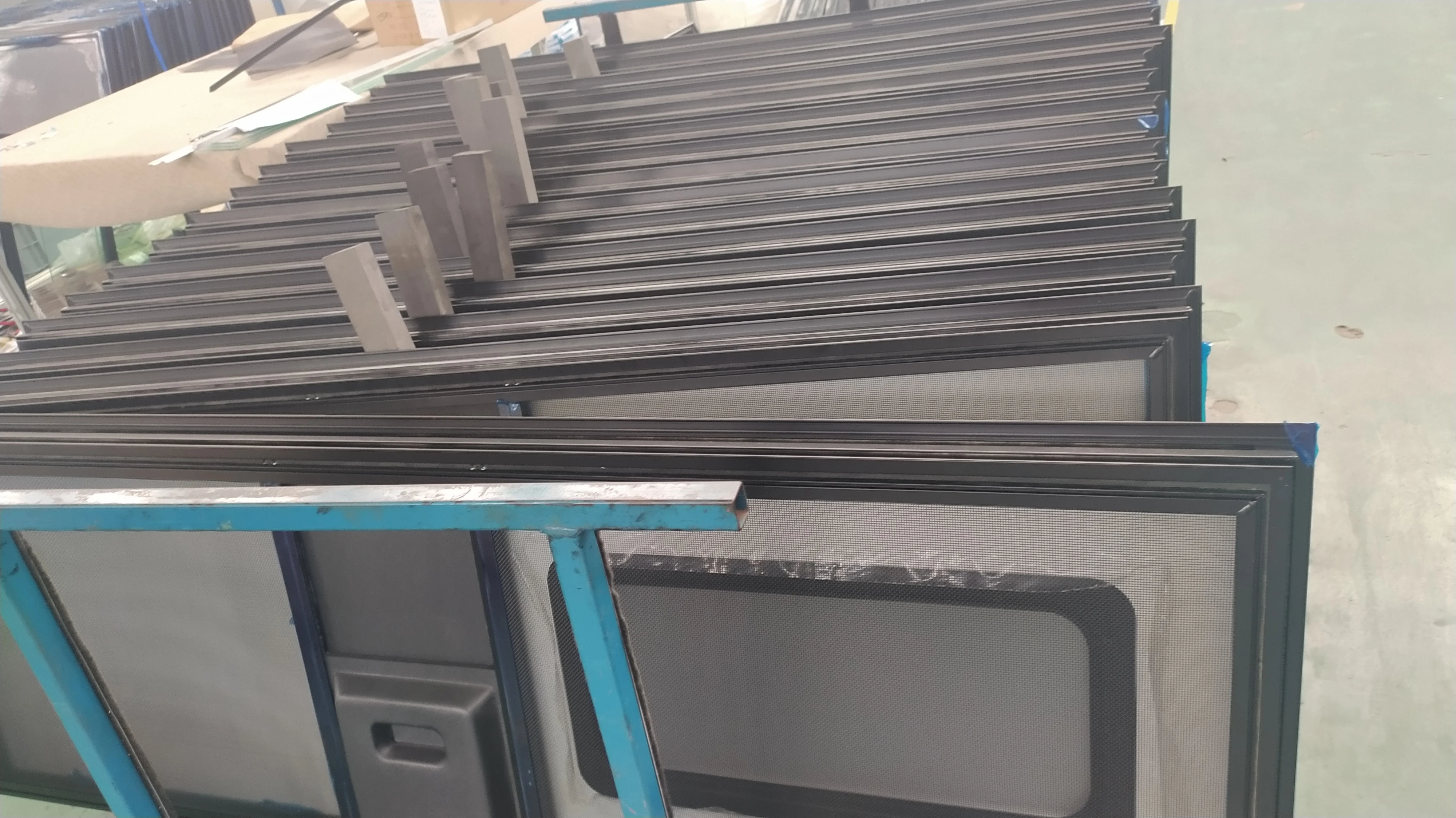 باب RV بيع المصنع مباشرة باب دخول من الألومنيوم لـ Motohome 622*1822 مم