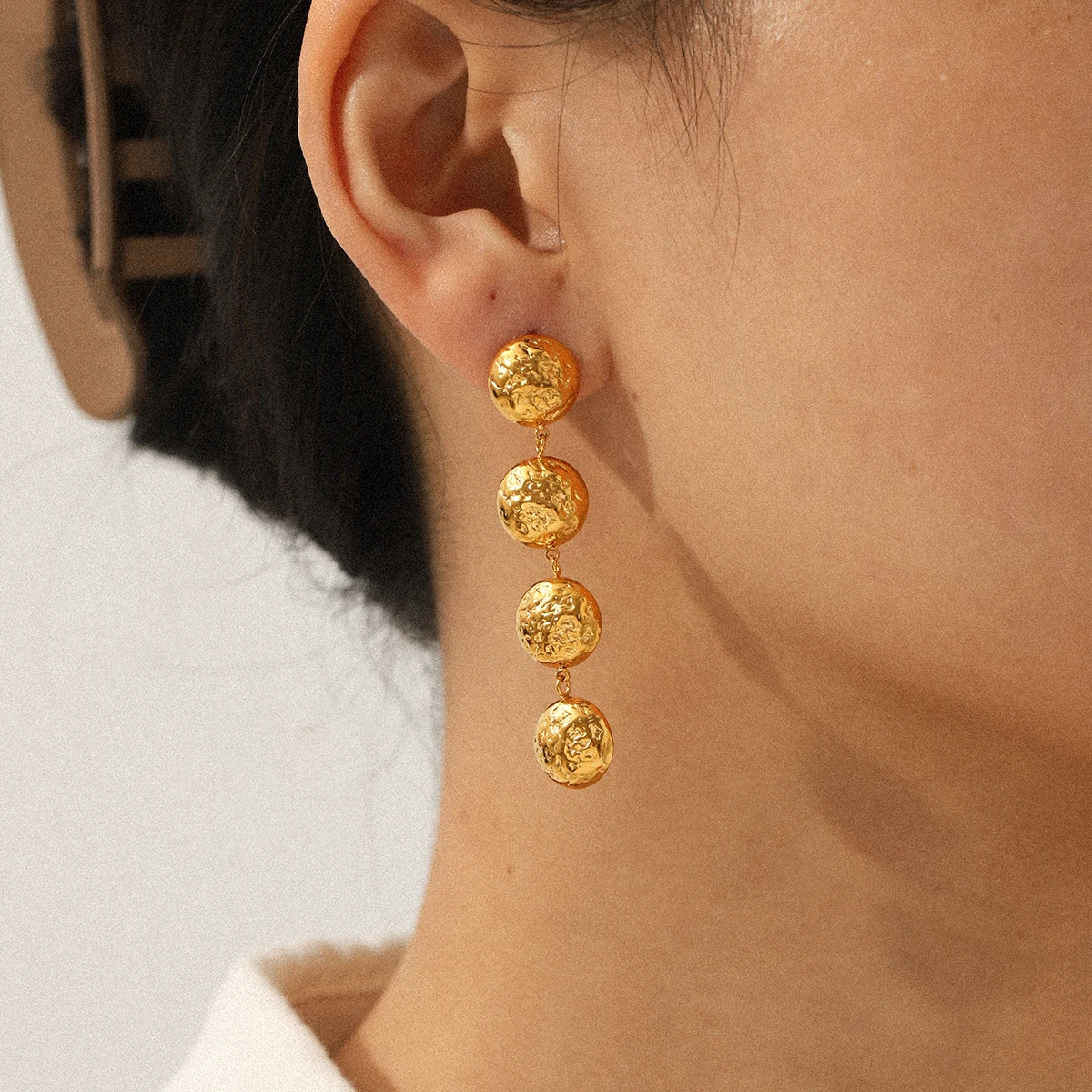 

18k Gold Plated Earrings With Vintage Handmade Hammer Pattern Stylish Oval Shape Women's Stainless Steel Earrings Program Gift