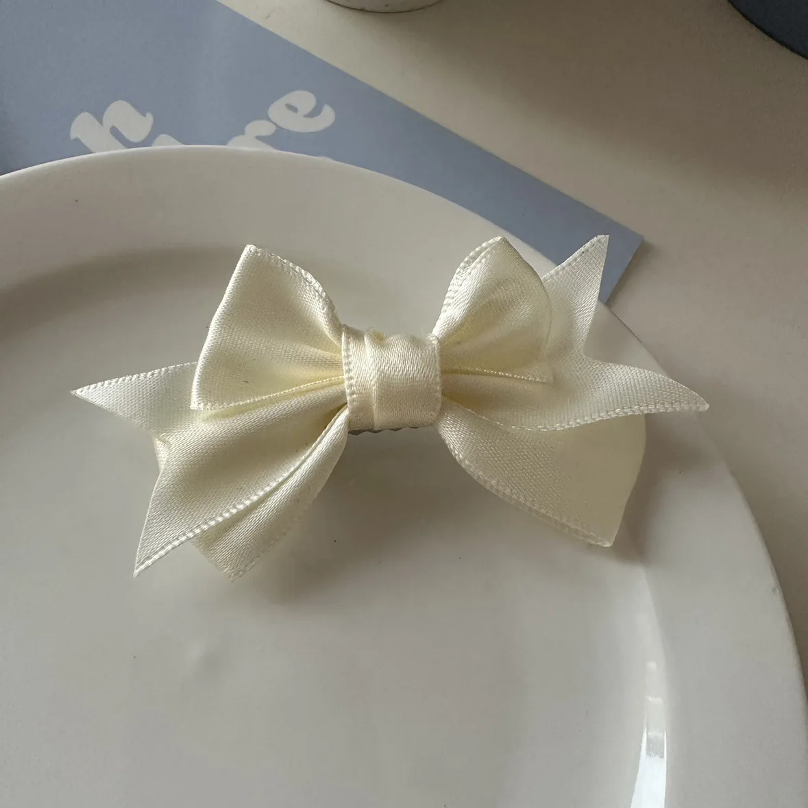 

Cute Satin Bow Barrettes Multilayer for Girls Twin Ponytails Side Clips Bangs Broken Hair Non Slip Daily Essential