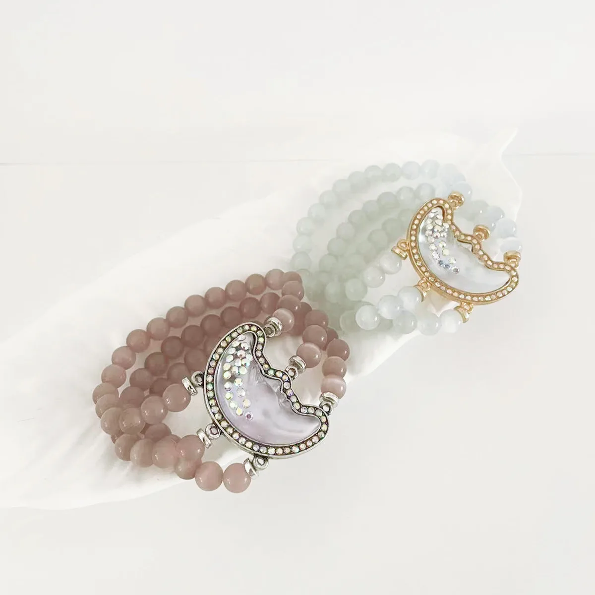 MITTO FASHION JEWELRIES AND HIGH-END ACCESSORIES RHINESTONES PAVED MYSTIC MOON FACE CAT EYE BEADS WOMEN STRETCH BRACELET