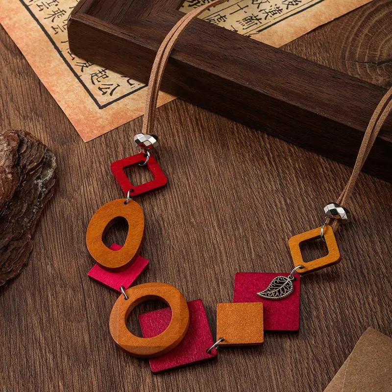 Geometric Wood Accessory Women\'s Bib Necklace Vintage Ethnic Statement Pendants Necklaces for Women Daily Wear Fashion Jewelry