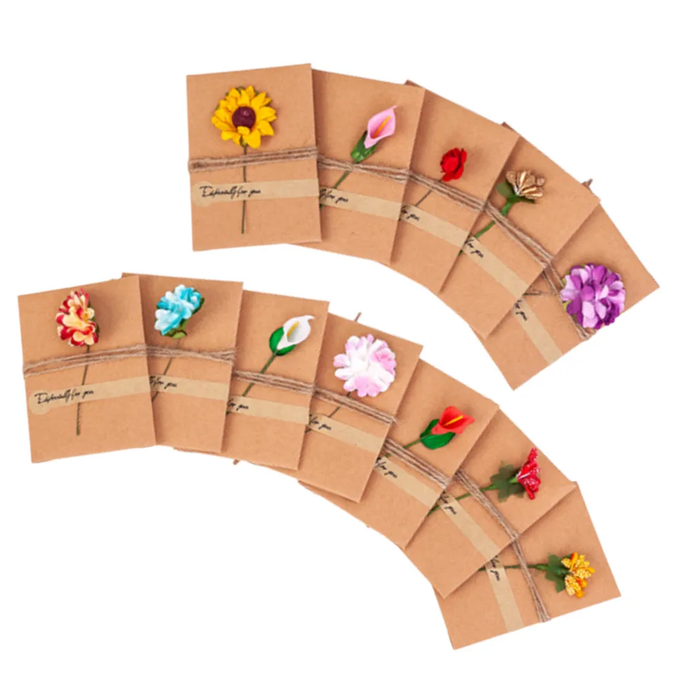 

Набор из 12 эксклюзивных пригласительных открыток ручной работы: резные цветы (лилия, гвоздика, подсолнух, роза), бусины, переливающаяся бумага, для свадьбы