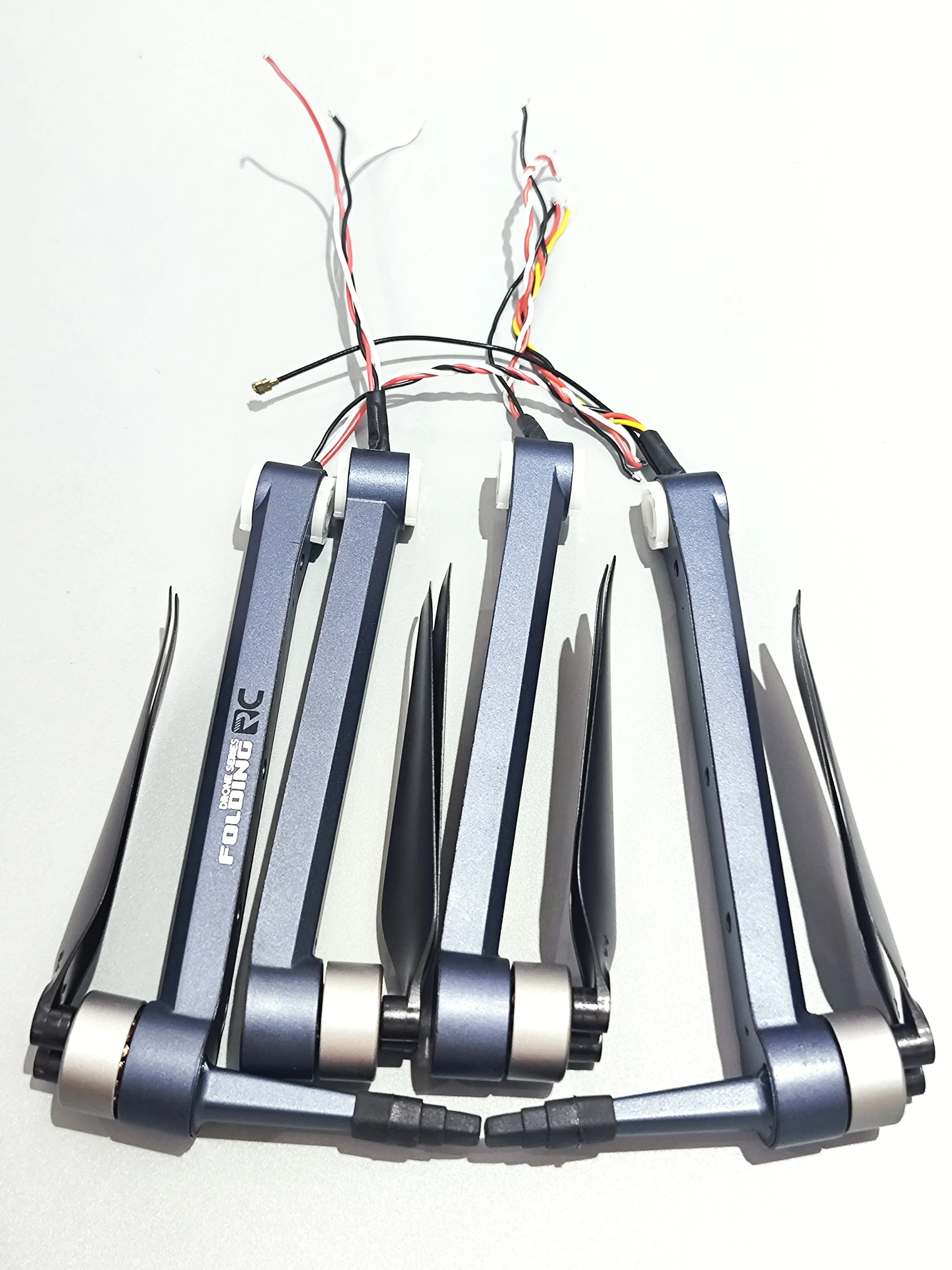 

Оригинальный бесщеточный двигатель S819, передний/задний рычаг A/B, полный комплект/4 шт. с аксессуарами для лопастей пропеллера CW CCW, кленовый лист для S819PROMAX