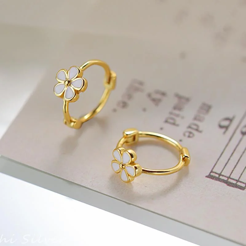 Korean Fashion Fresh Flower Enamel Hoop Earrings for Women Dripping Oil Huggies Earrings Girl Charm Cute Ears Party Jewelry Gift