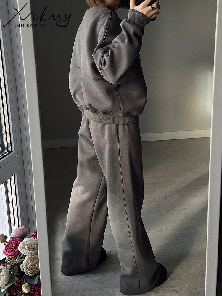 ชุดวอร์มสำหรับผู้หญิง ชุดเซ็ทกางเกงขายาวสำหรับฤดูหนาว 2 ชิ้น เสื้อแจ็คเก็ตซิปผ้าฟลีซหนาและกางเกงขายาว ชุดวอร์มกำมะหยี่สำหรับผู้หญิง