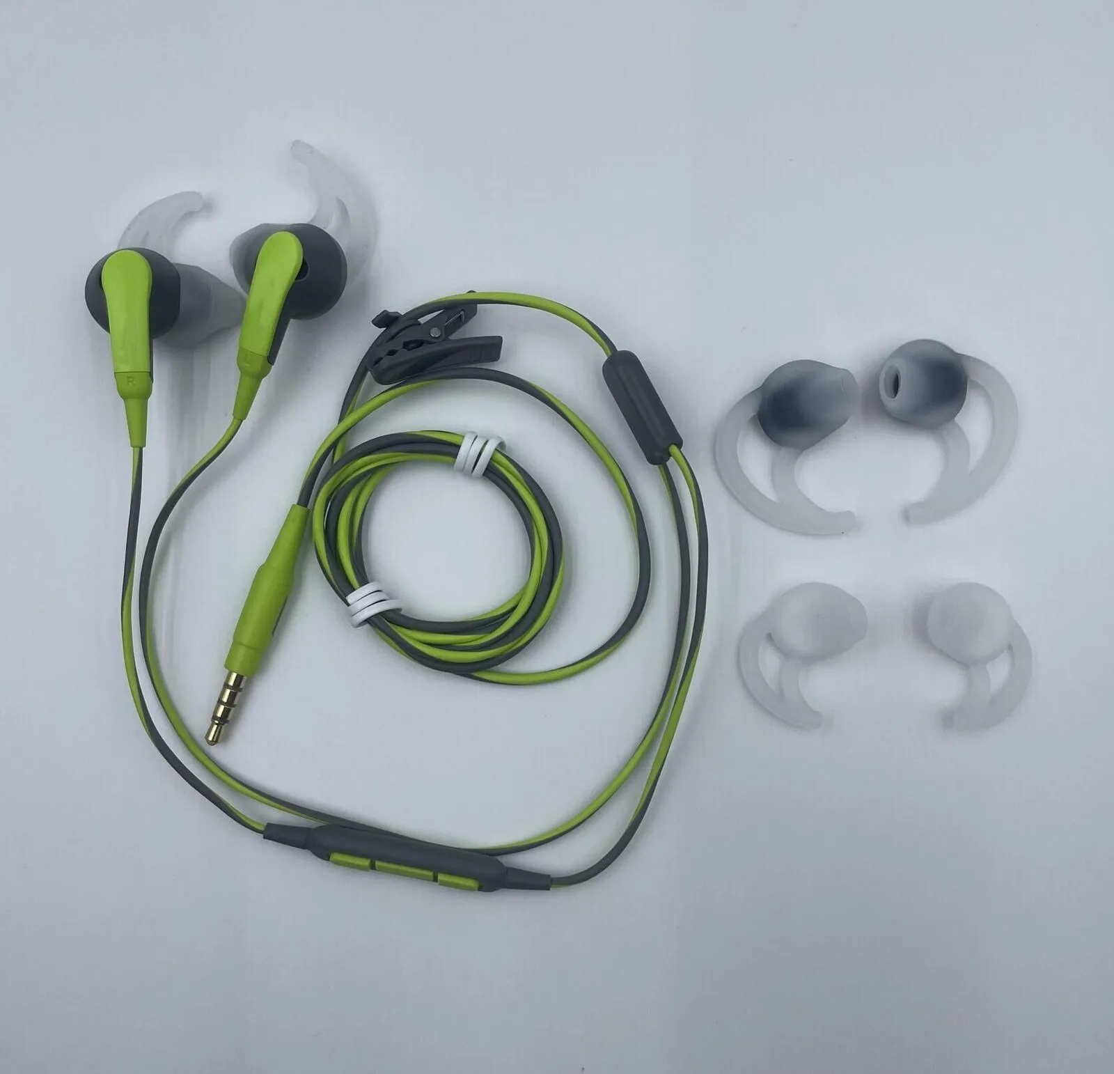 

Intra-Auriculaires Câblé Sporting avecravel du volume Écouteurs - Vert-Frais de port inclus