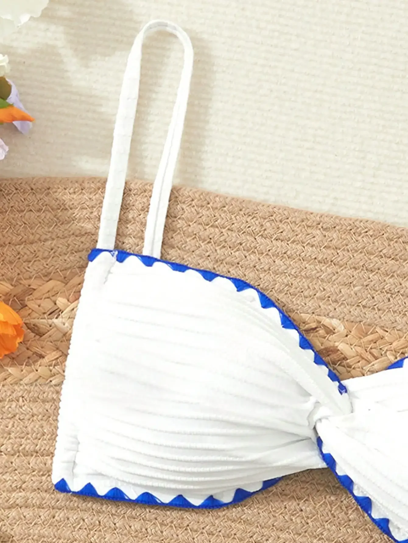 2025 ストラップストリングビキニセクシーなブラジル水着女性白水着女性海水浴水泳水着ビーチウェア