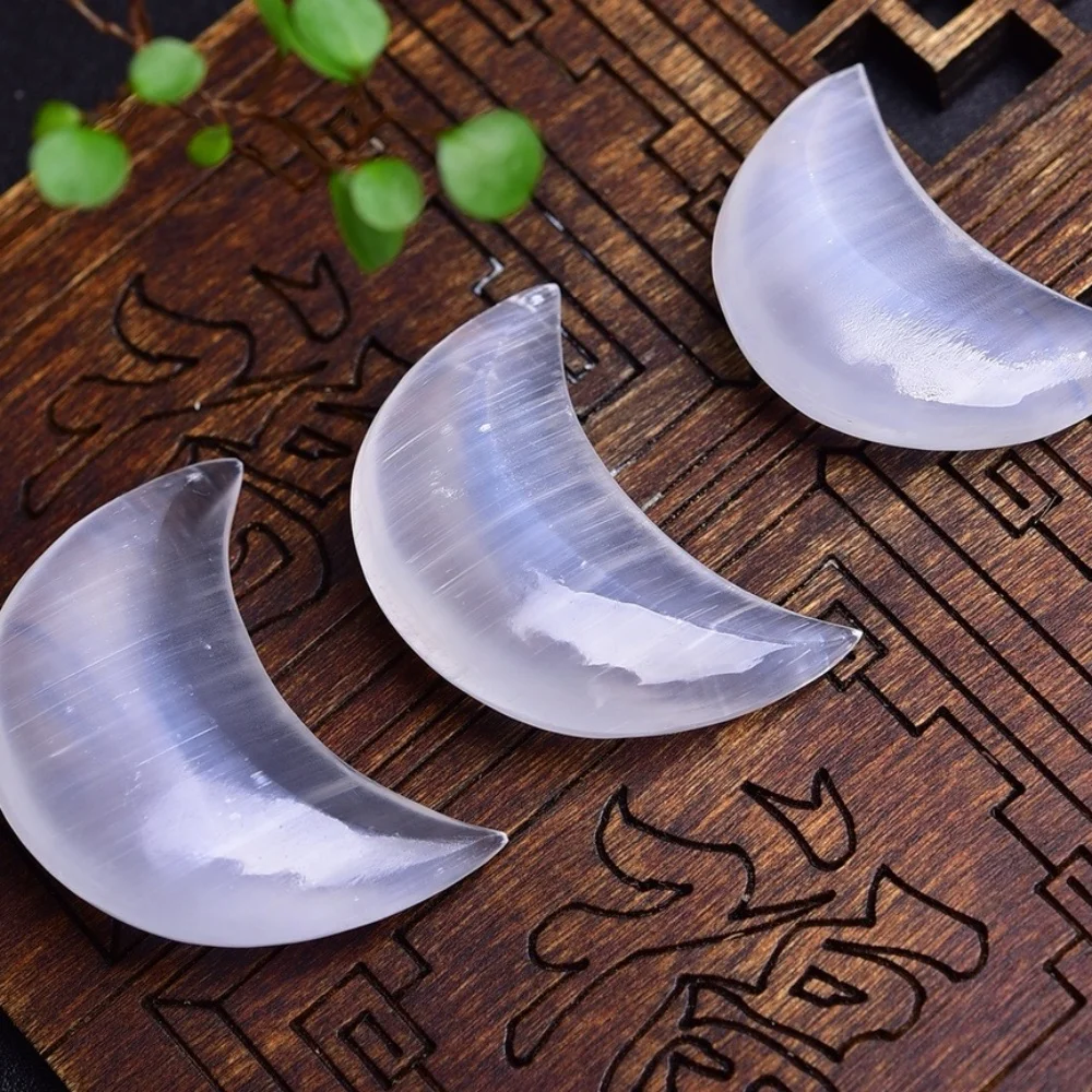 3PCS 48*22mm Natural Selenite Moon Carving Beads Polished Crystal Reiki Healing Jewelry Making Cute Rock Pendant Gift