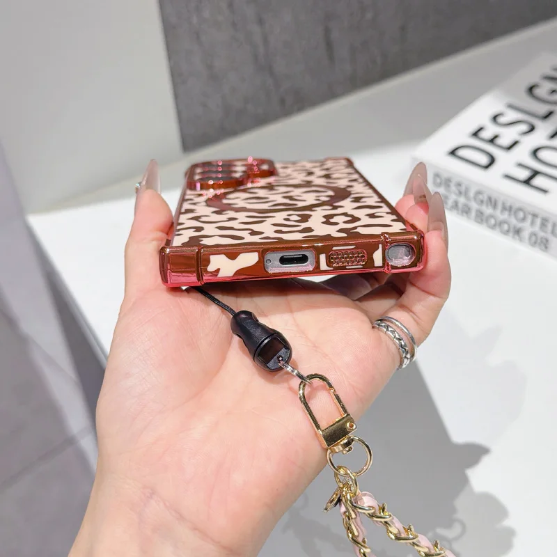 New leopard print magnetic Magstfe phone case with wrist strap suitable for Samsung Galaxy S26 S24 S23 S25 Ultra Plus phone case view 5