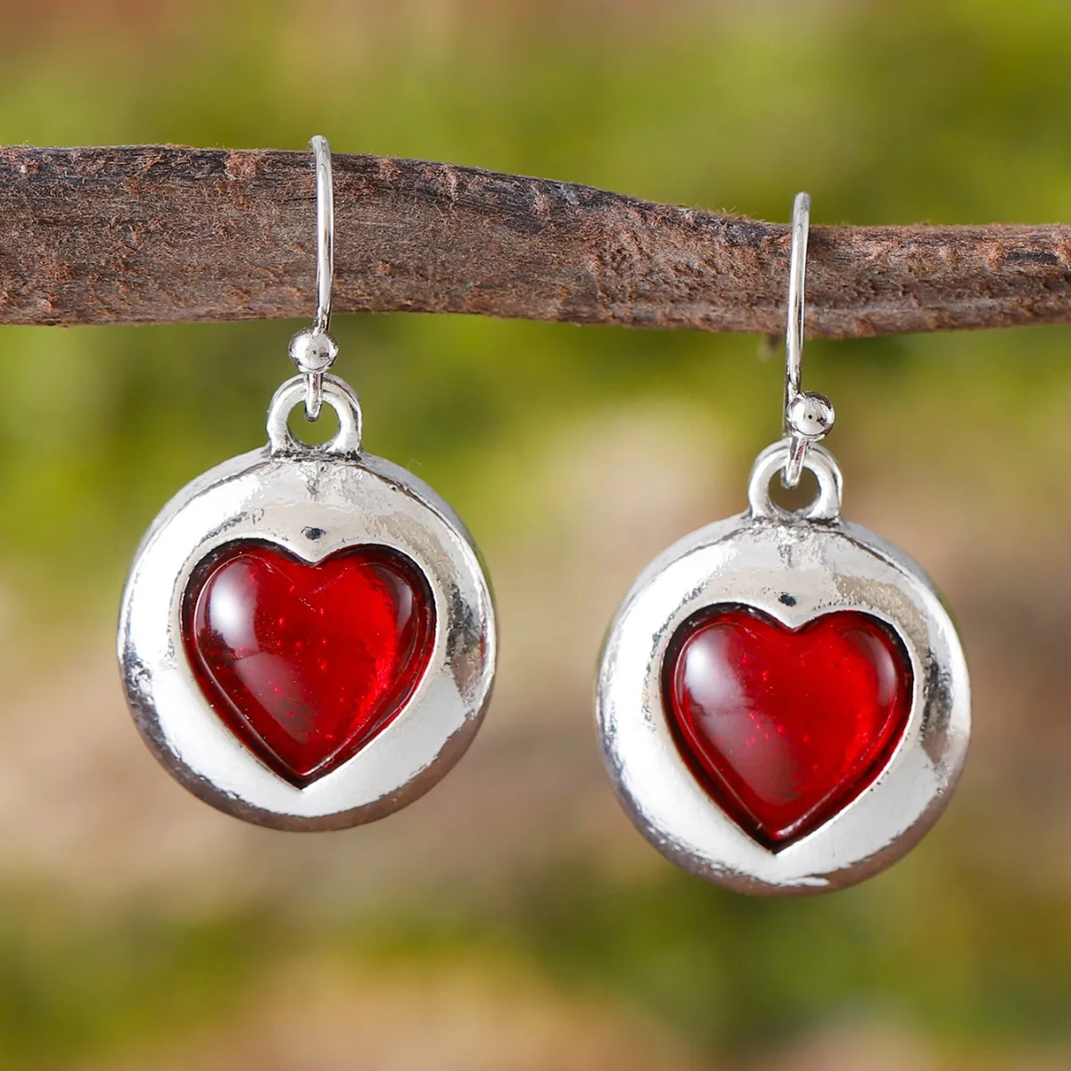 DIY accessories European and American cross-border retro round inlaid red peach heart zircon earrings, niche simple and versatil
